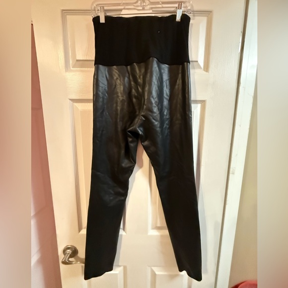 Topshop Black Maternity Trousers - Picture 2 of 4